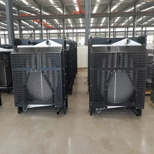 Aluminium radiator voor generator